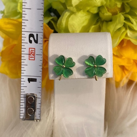Lucky Green Shamrock Four Leaf Clover Stud Pearl Resin Earrings NEW! - Picture 3 of 4